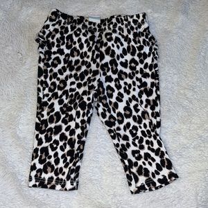 (3 for $10) old navy cheetah print ruffle bum leggings